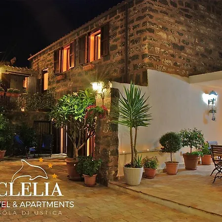 Clelia Centro Storico Isola di Ustica